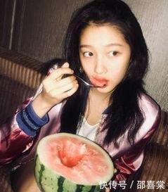 给女朋友的娱乐吃瓜